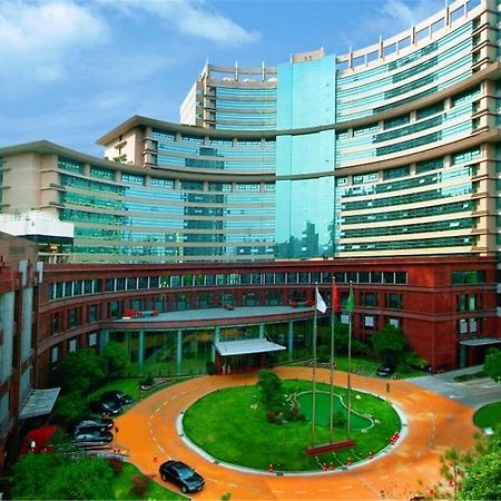 Jin Jiang Pine City Hotel Shanghai Exterior foto